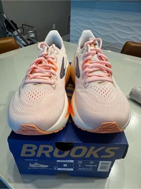 Women’s Brooks Ghost 18